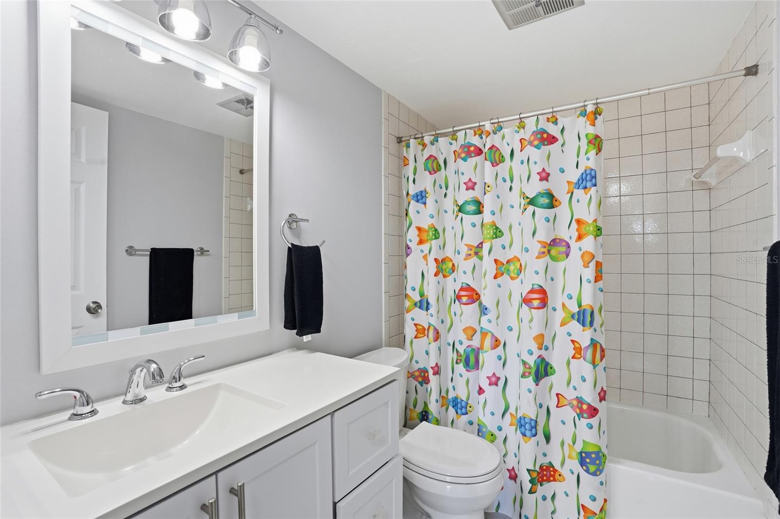 Image 21 of 40 For 1009 46th Lane 104