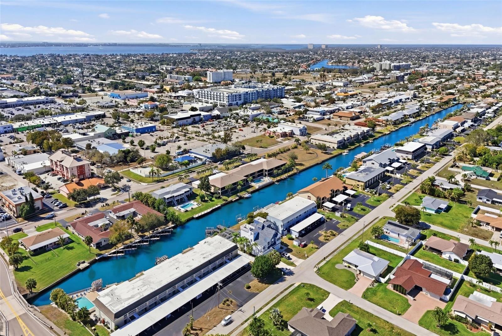 Image 36 of 40 For 1009 46th Lane 104