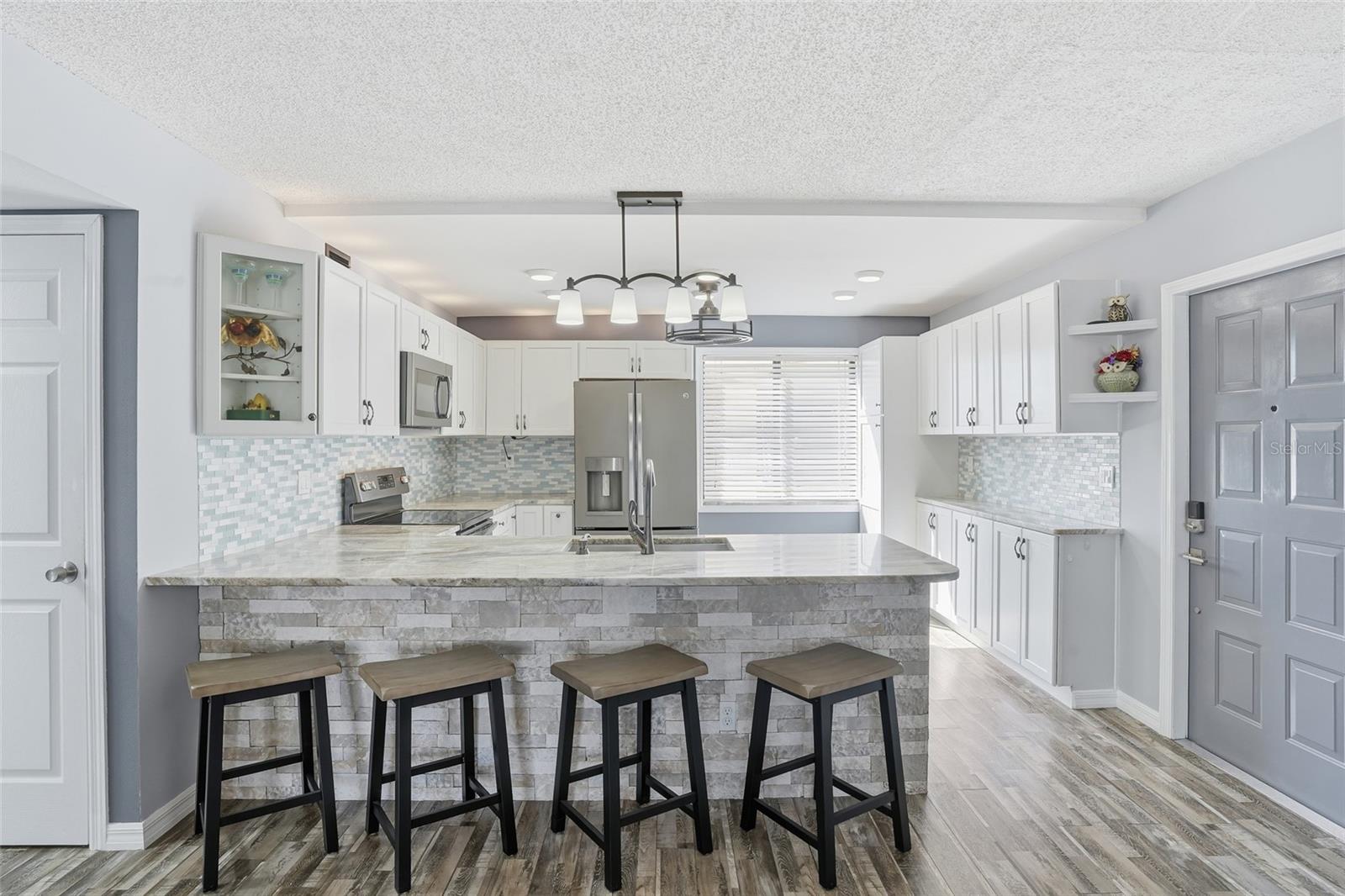 Image 4 of 40 For 1009 46th Lane 104