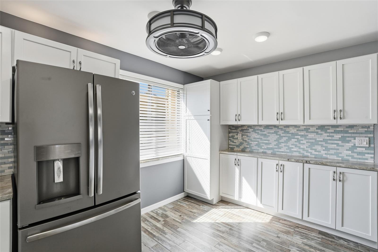 Image 8 of 40 For 1009 46th Lane 104