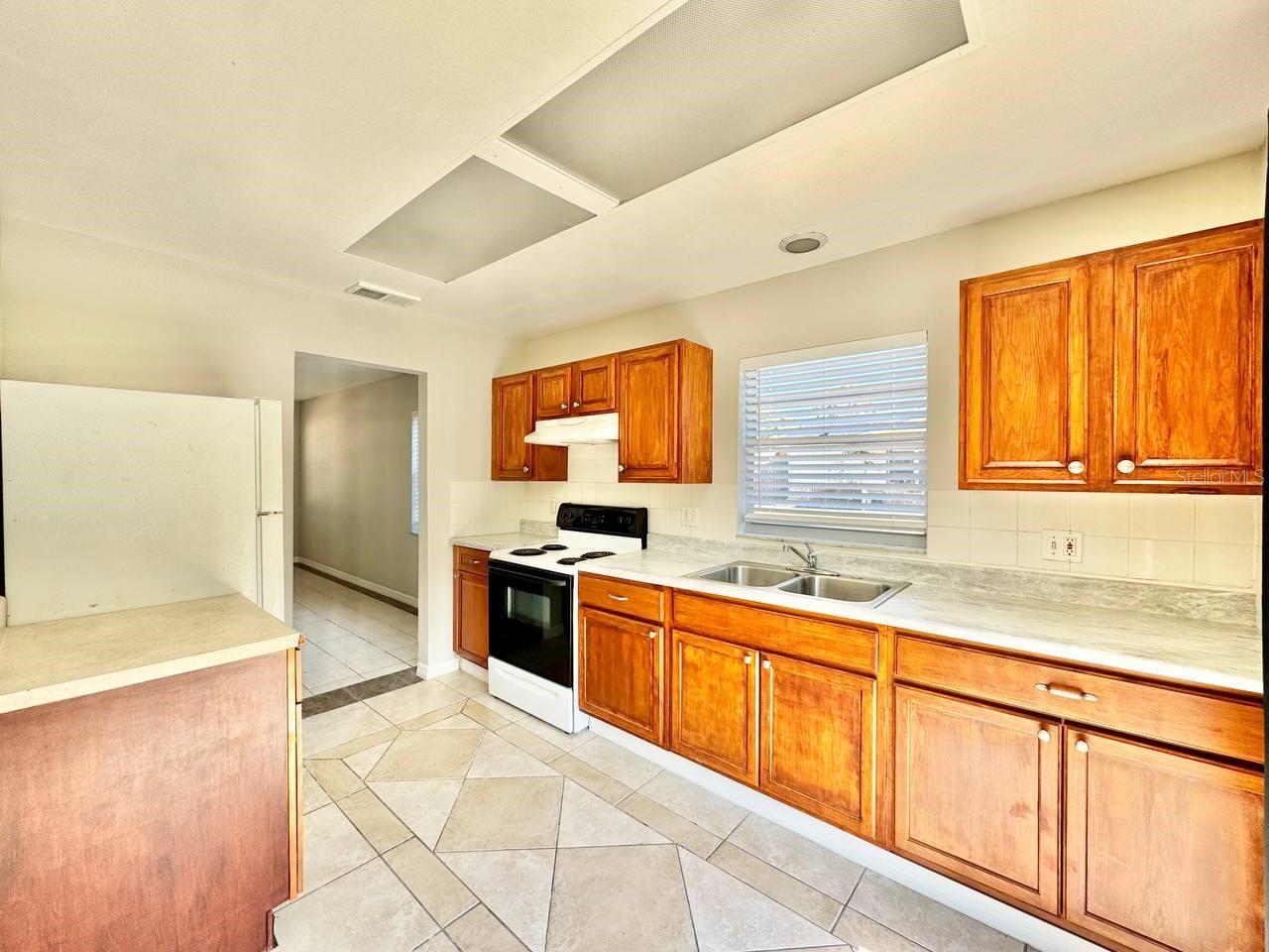 Image 7 of 17 For 629 Wildwood Way