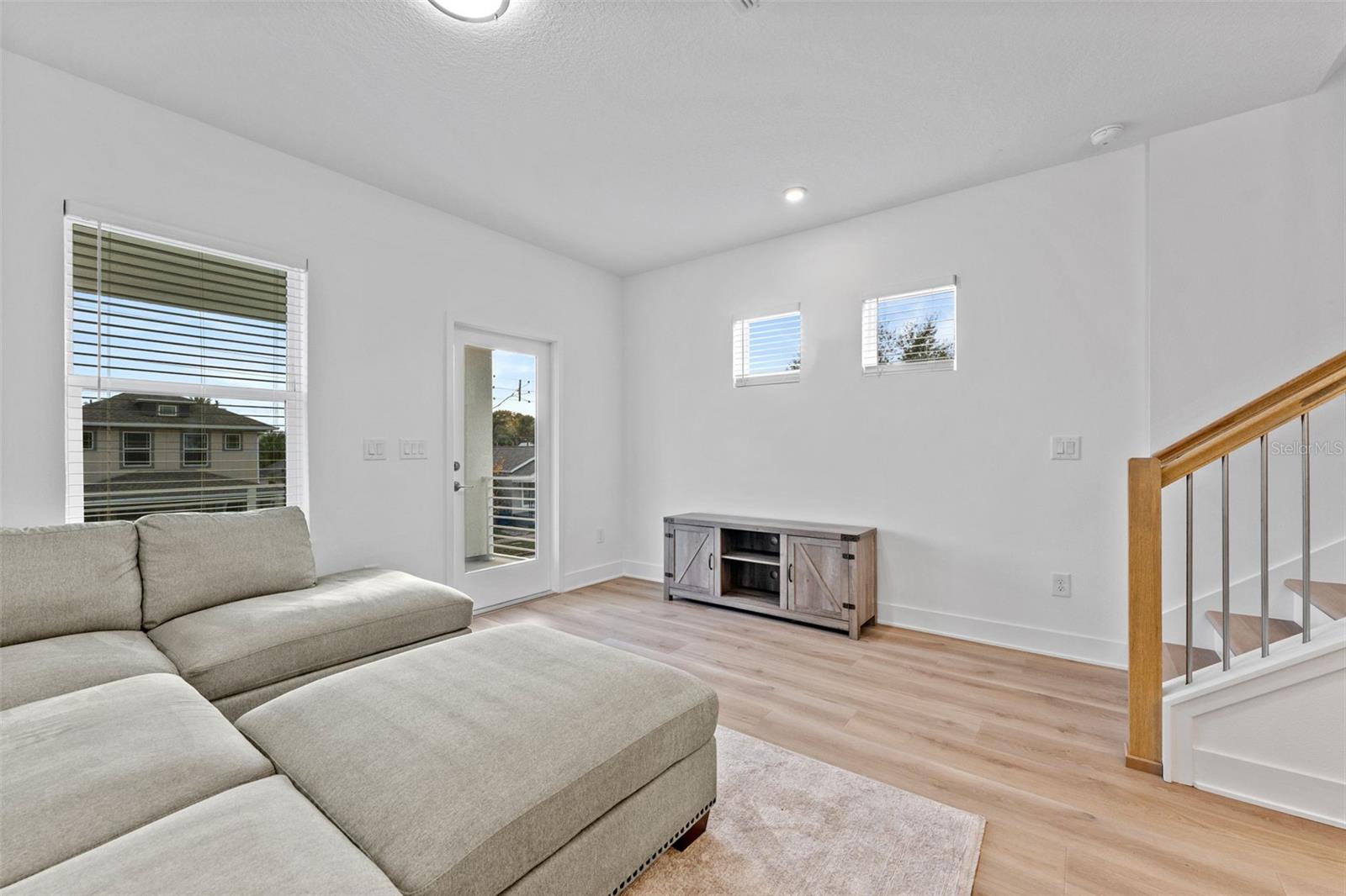 Image 10 of 29 For 1922 Fig Street 2