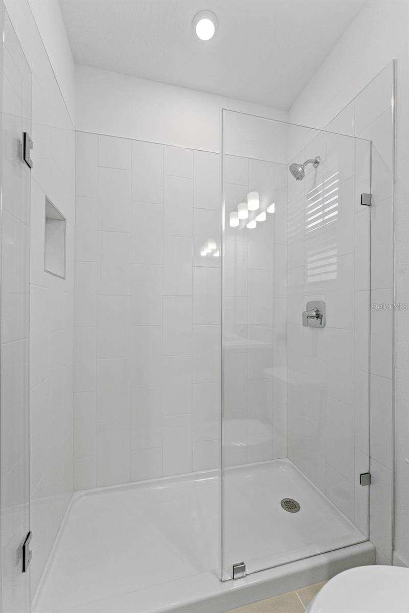 Image 15 of 29 For 1922 Fig Street 2