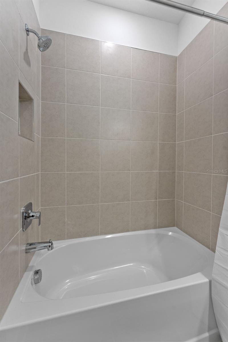 Image 18 of 29 For 1922 Fig Street 2