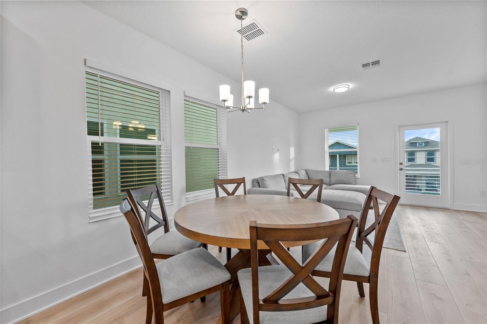 Image 7 of 29 For 1922 Fig Street 2