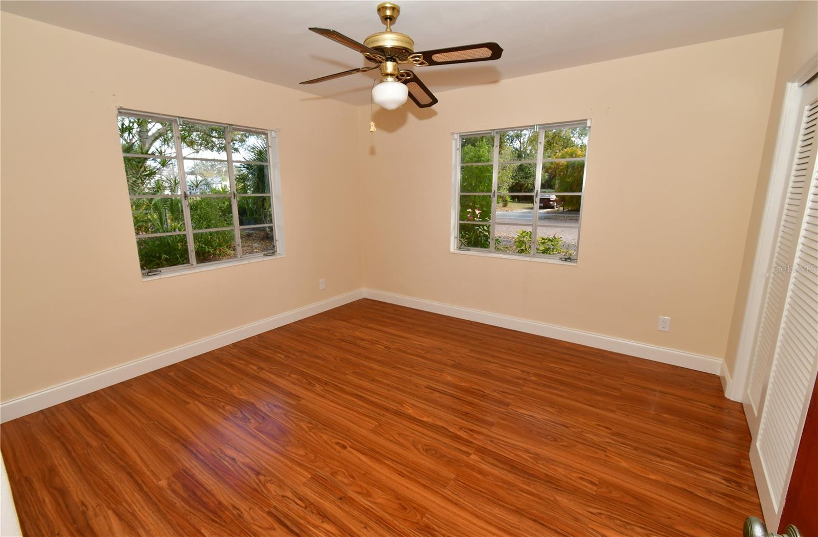 Image 11 of 35 For 5435 5th Avenue S