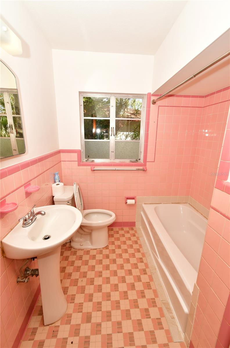 Image 17 of 35 For 5435 5th Avenue S