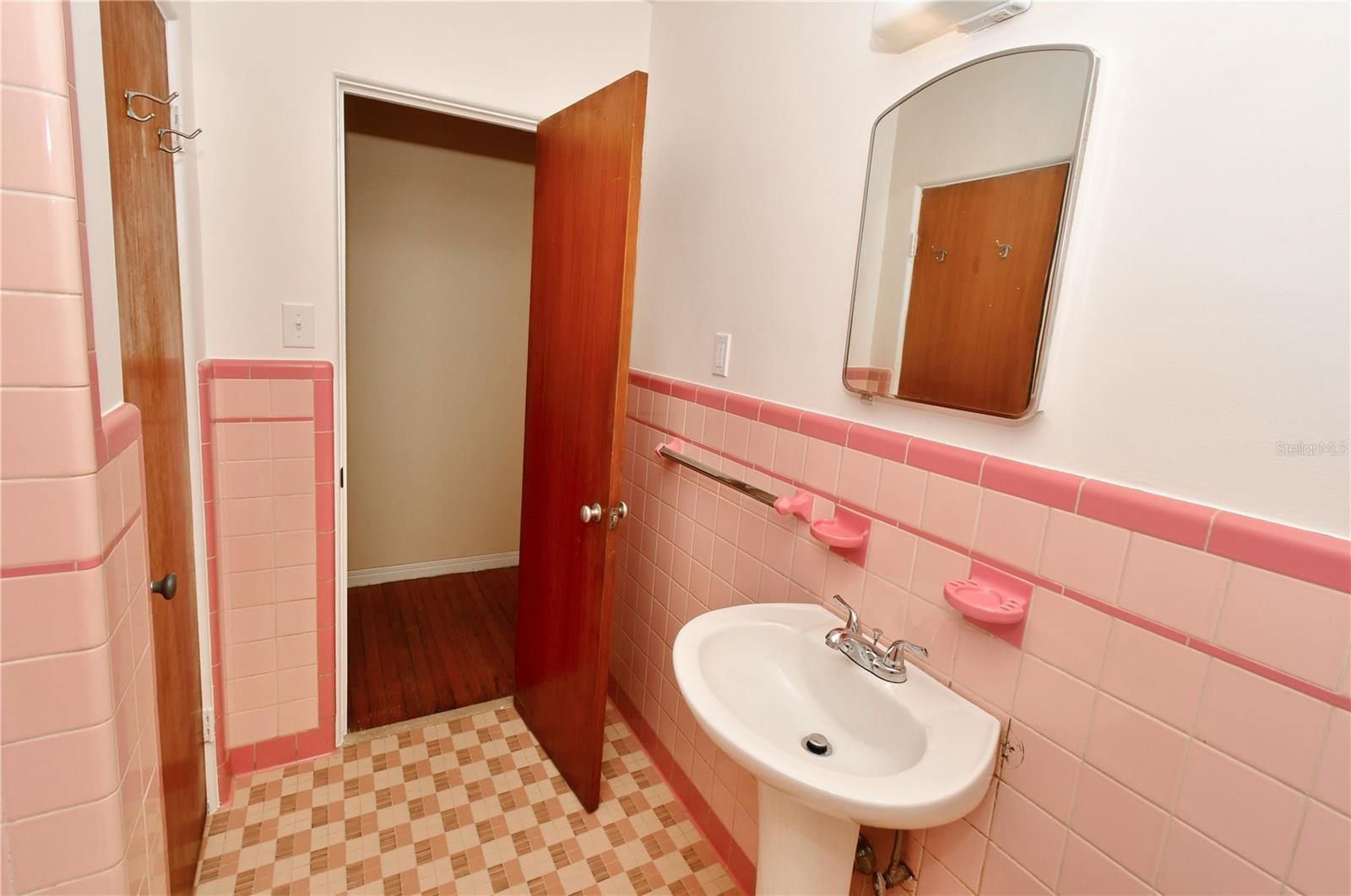 Image 19 of 35 For 5435 5th Avenue S