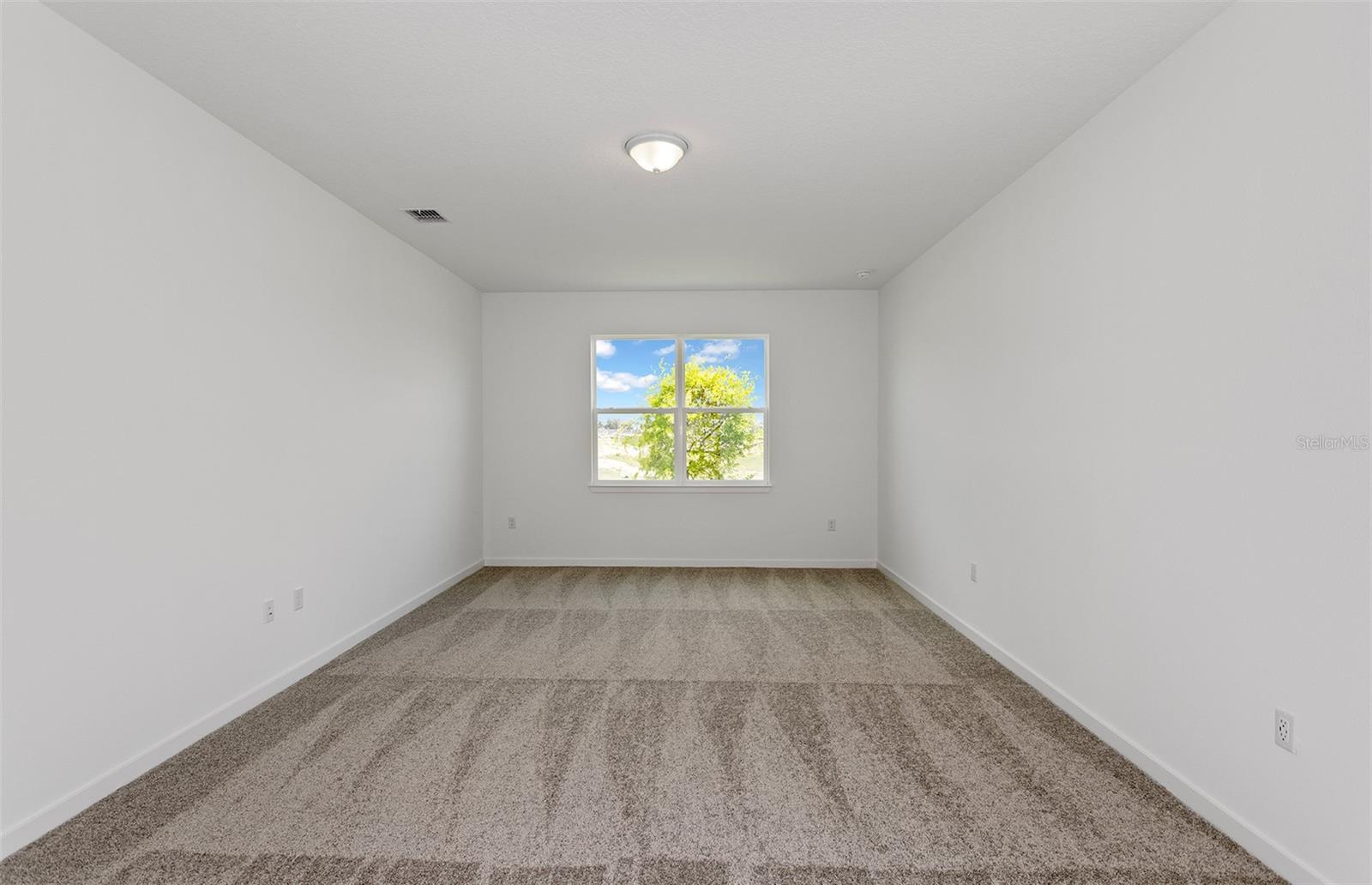 Listing photo id 10 for 9738 Autumn Ridge Avenue