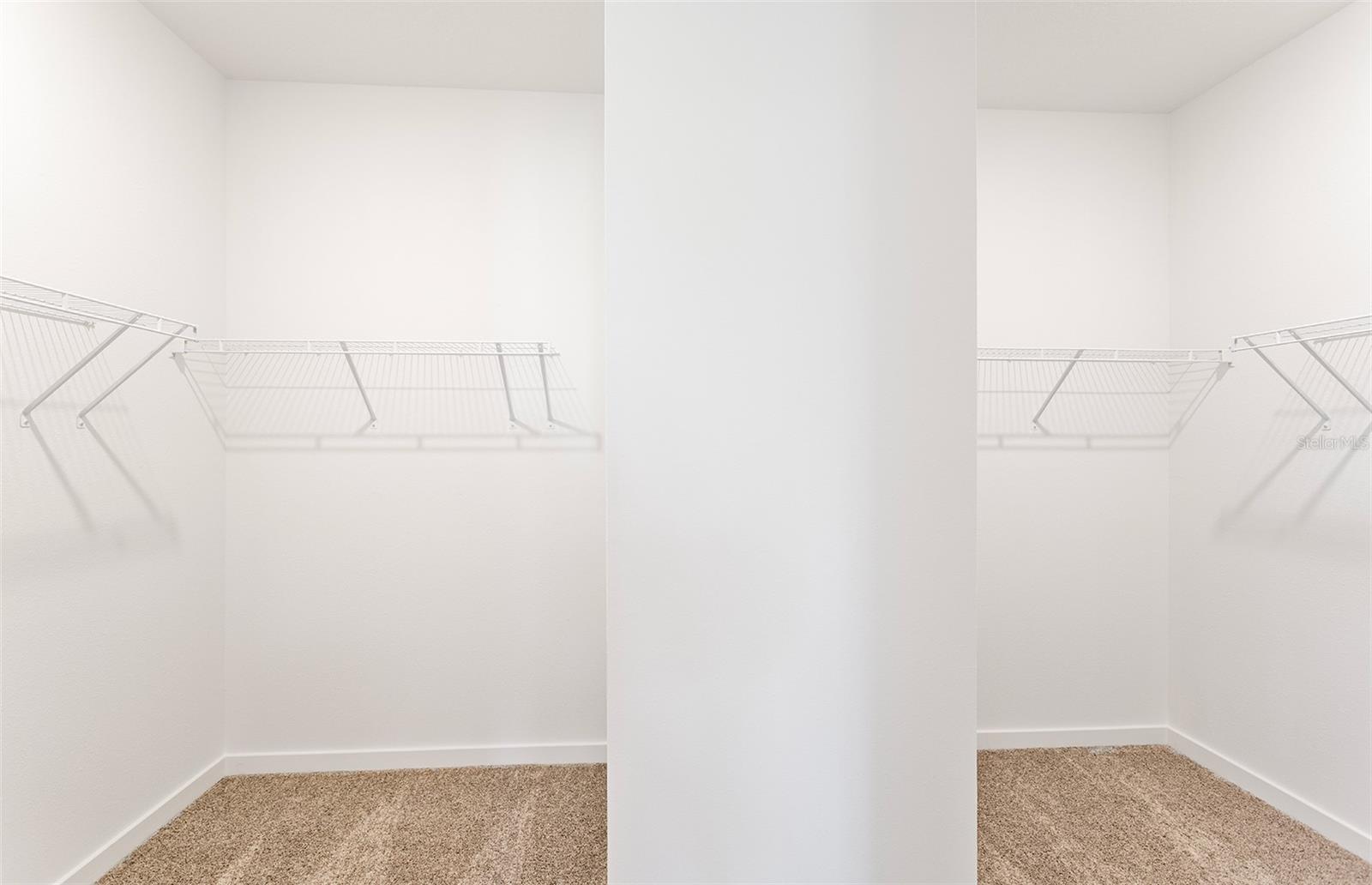 Listing photo id 12 for 9738 Autumn Ridge Avenue