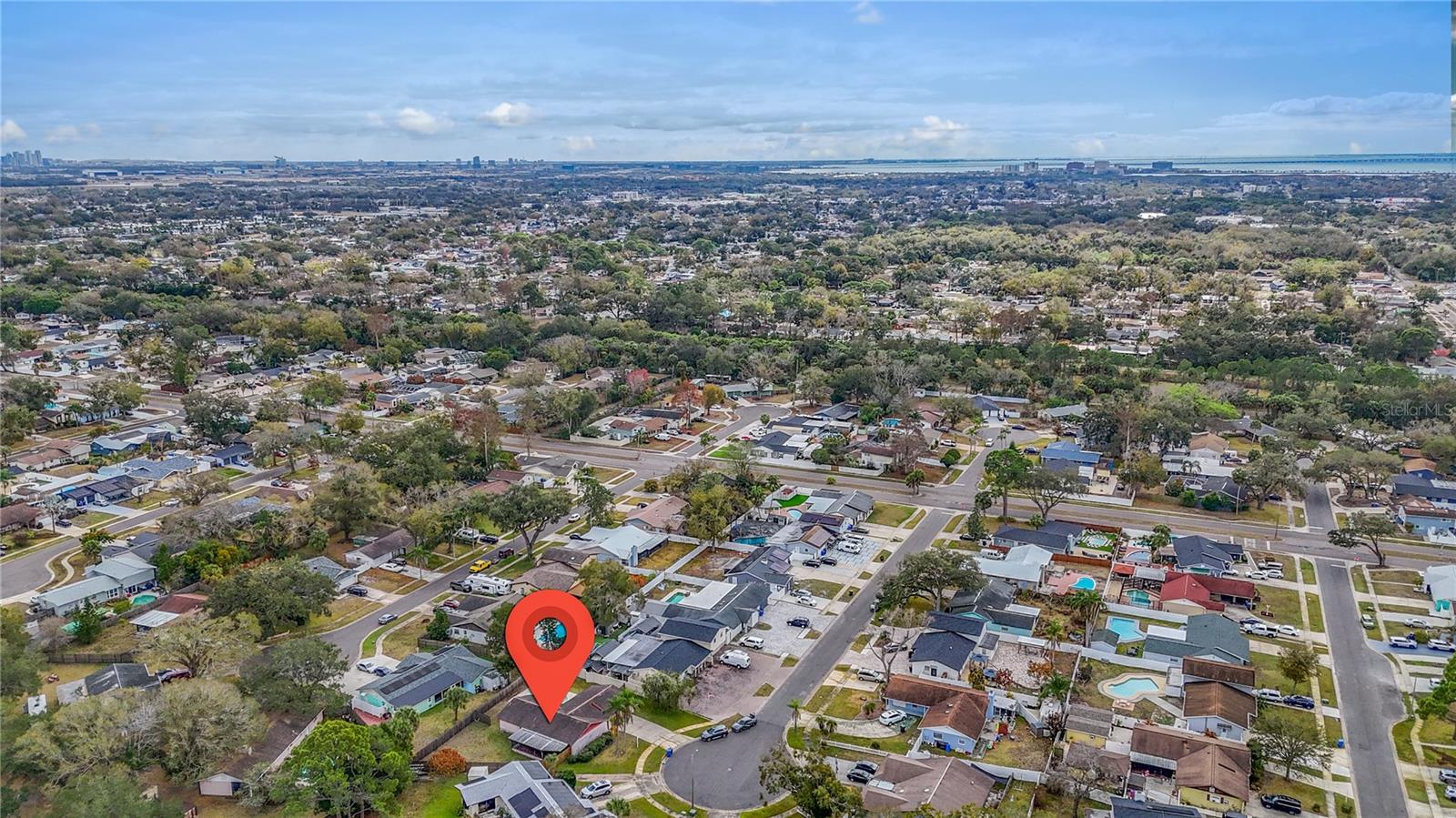 Listing photo id 41 for 7111 Halifax Court