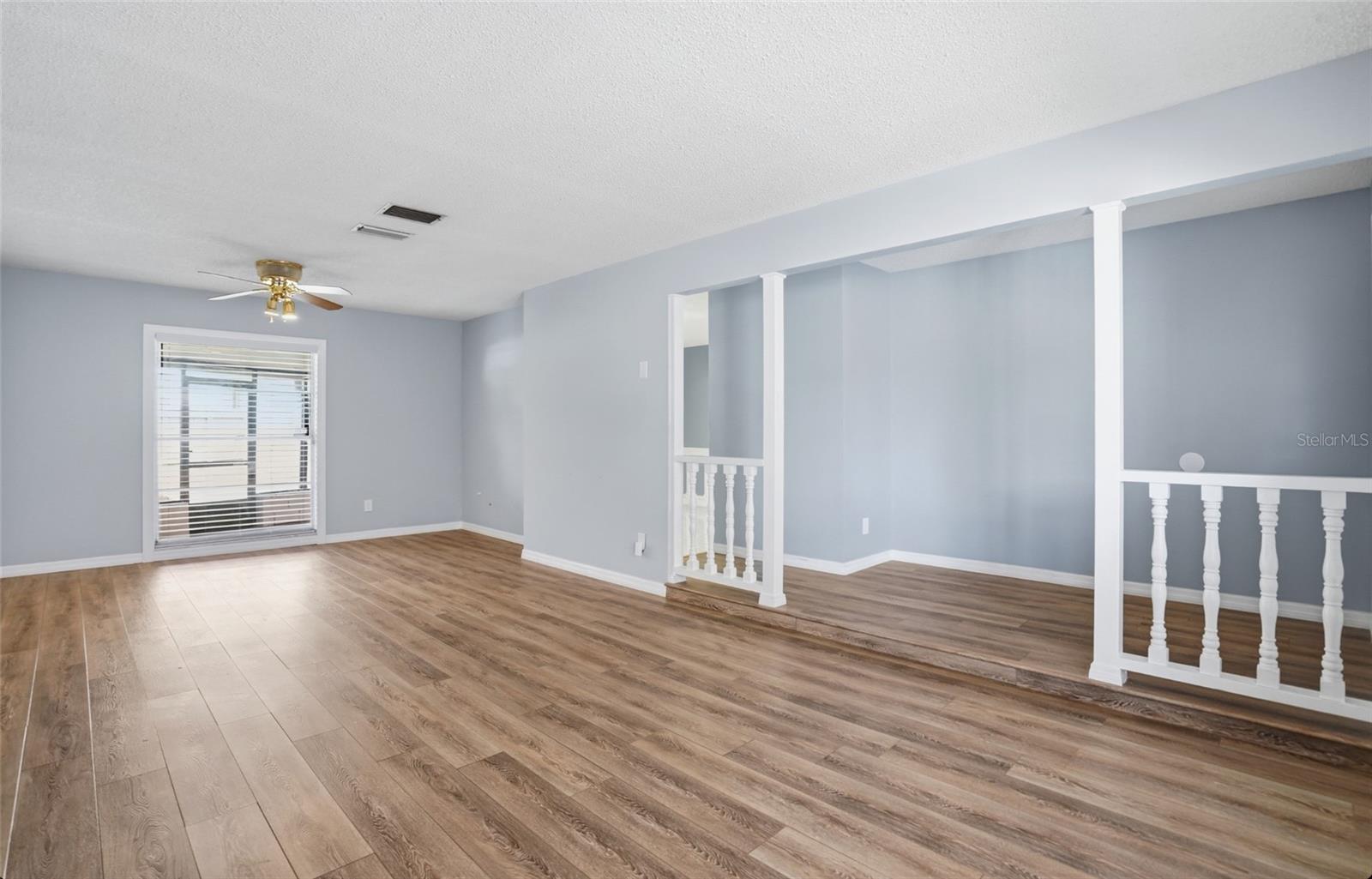 Listing photo id 5 for 7111 Halifax Court