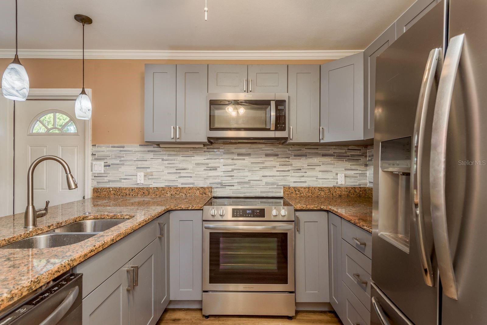 Image 10 of 25 For 1021 15th Avenue Nw