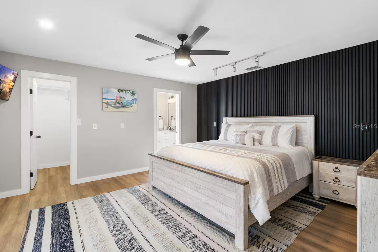 Listing photo id 19 for 824 Seabreeze Drive