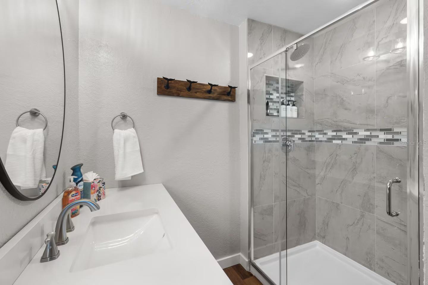 Listing photo id 25 for 824 Seabreeze Drive