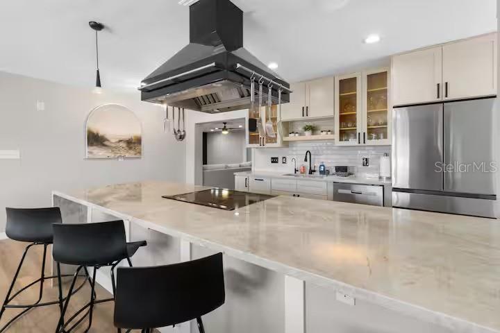 Listing photo id 3 for 824 Seabreeze Drive