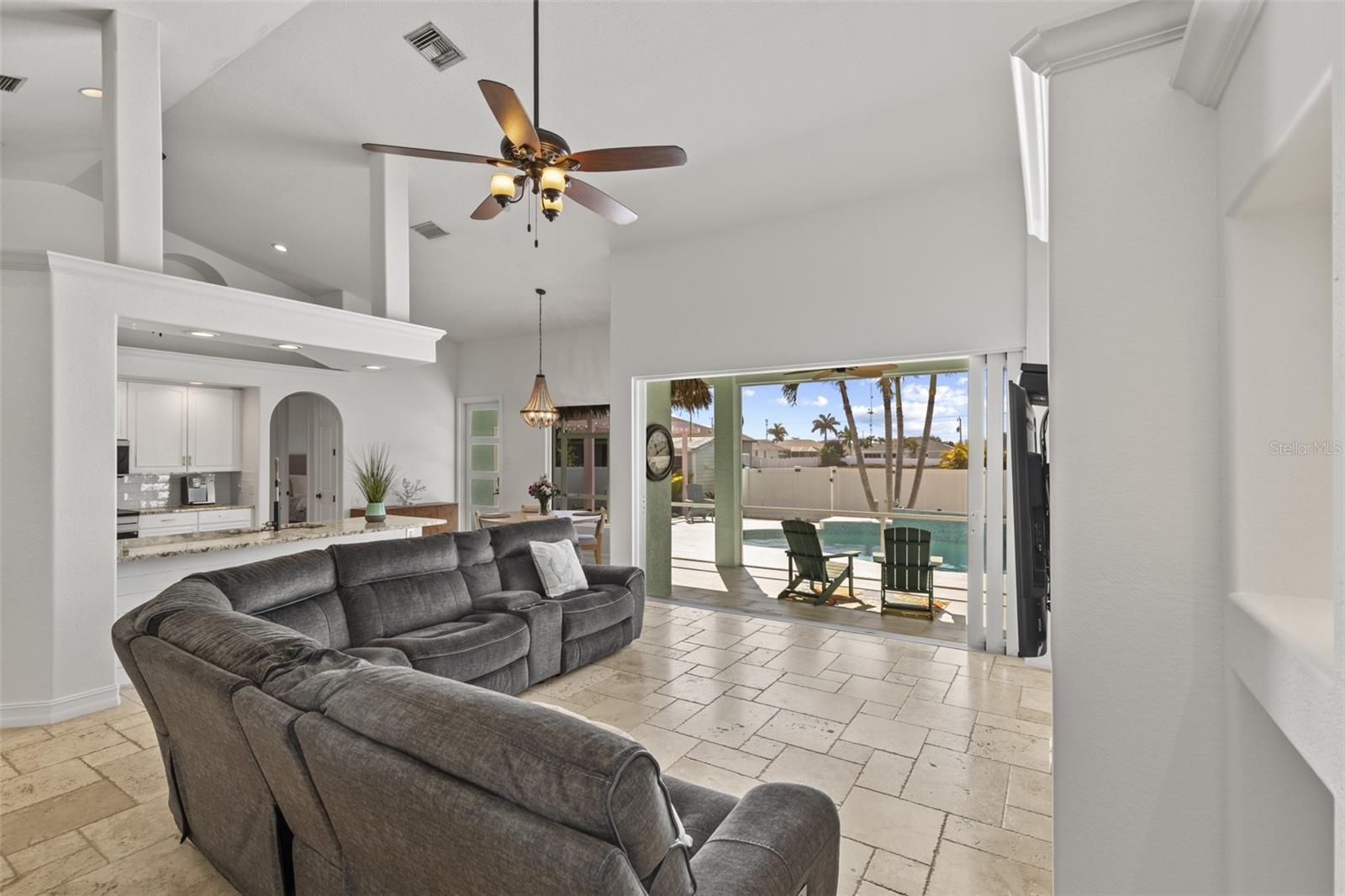 Image 4 of 38 For 2114 29th Terrace