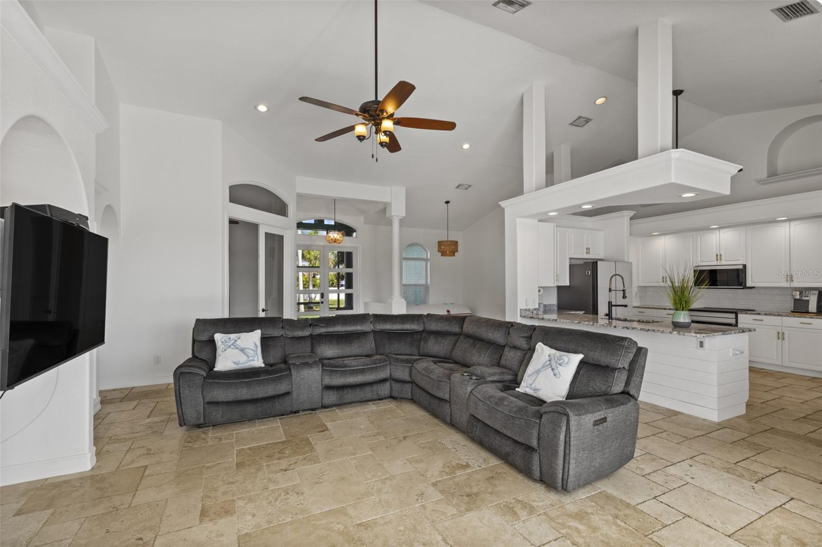 Image 5 of 38 For 2114 29th Terrace