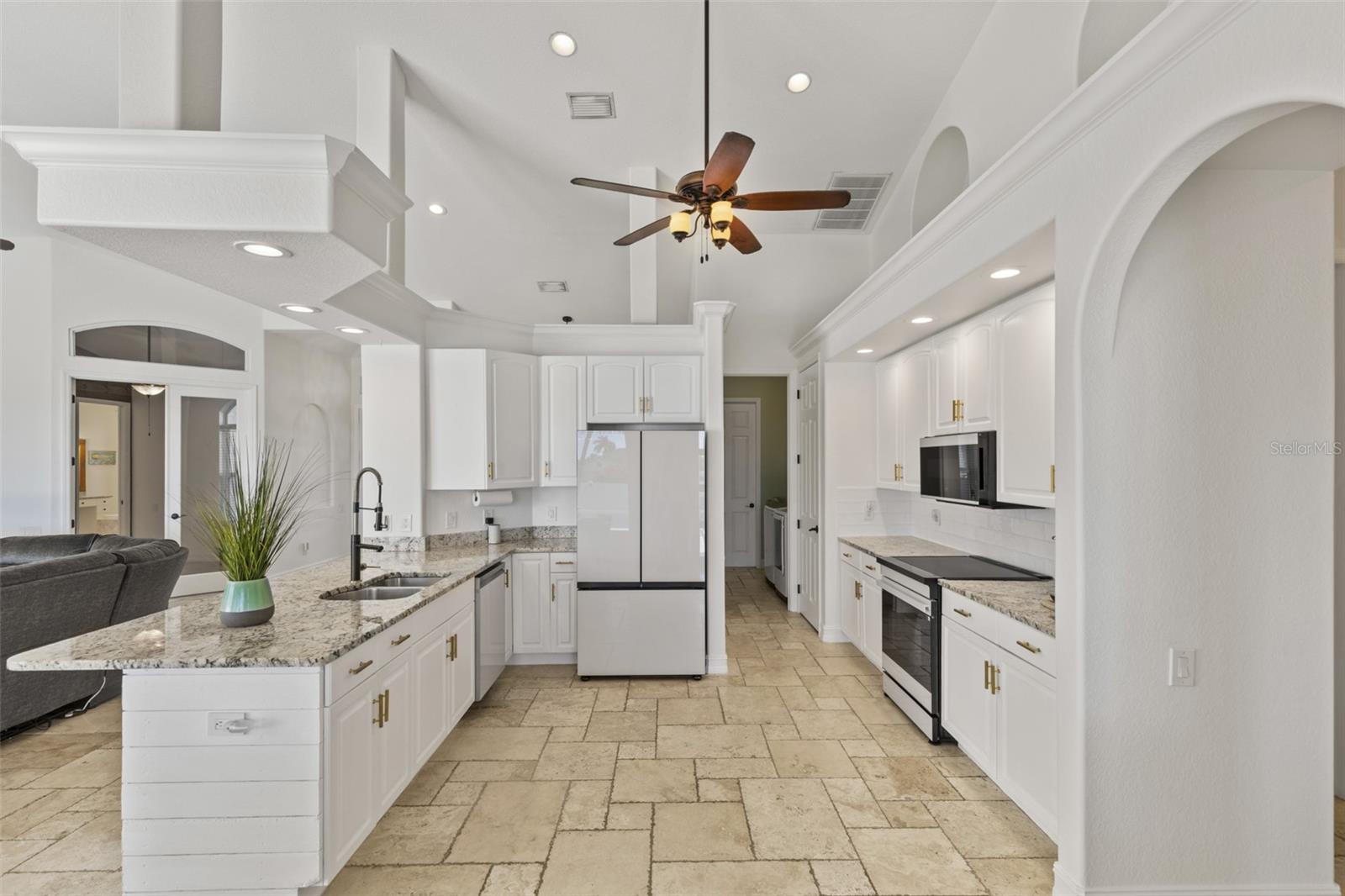 Image 7 of 38 For 2114 29th Terrace