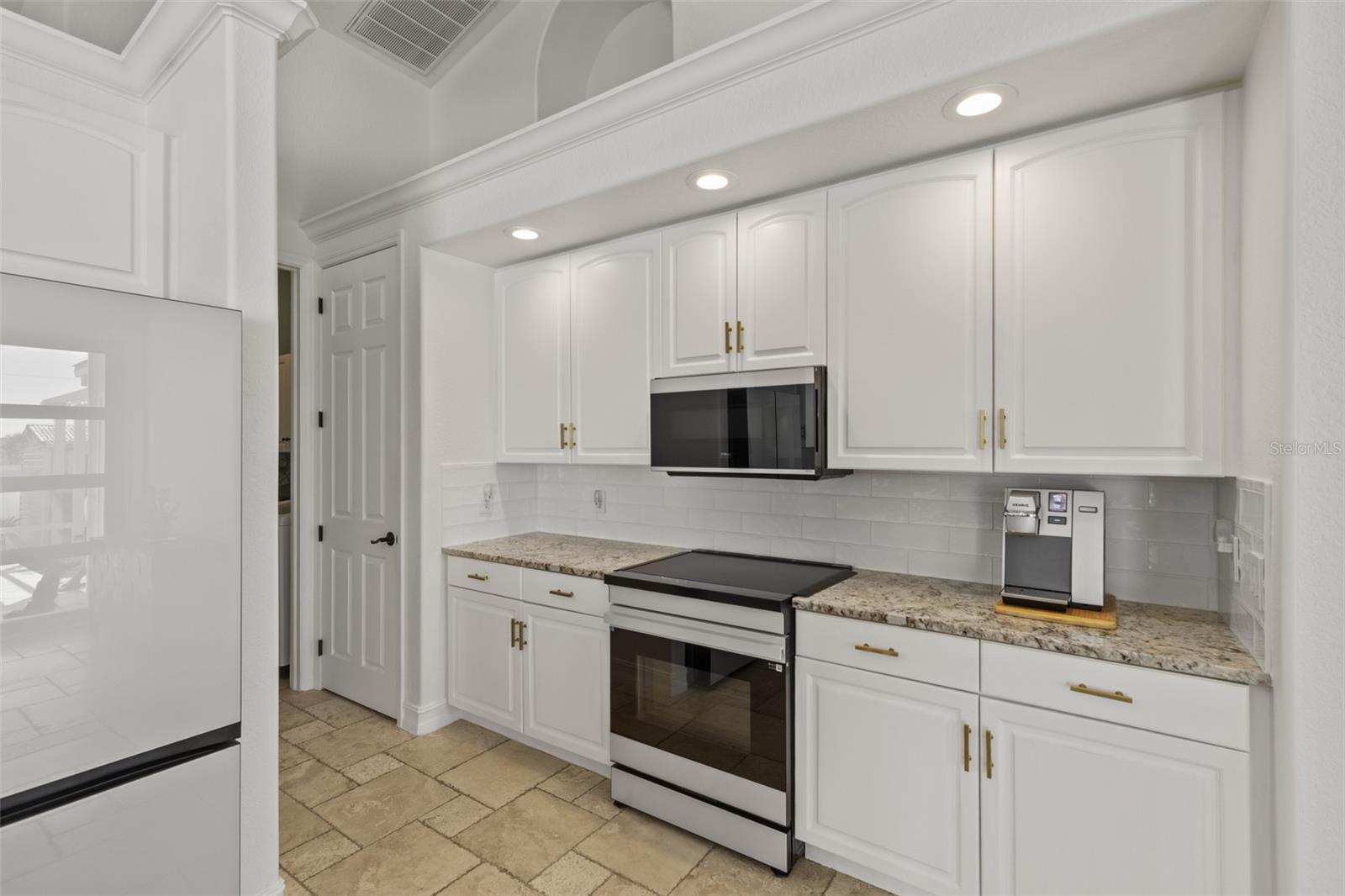 Image 8 of 38 For 2114 29th Terrace