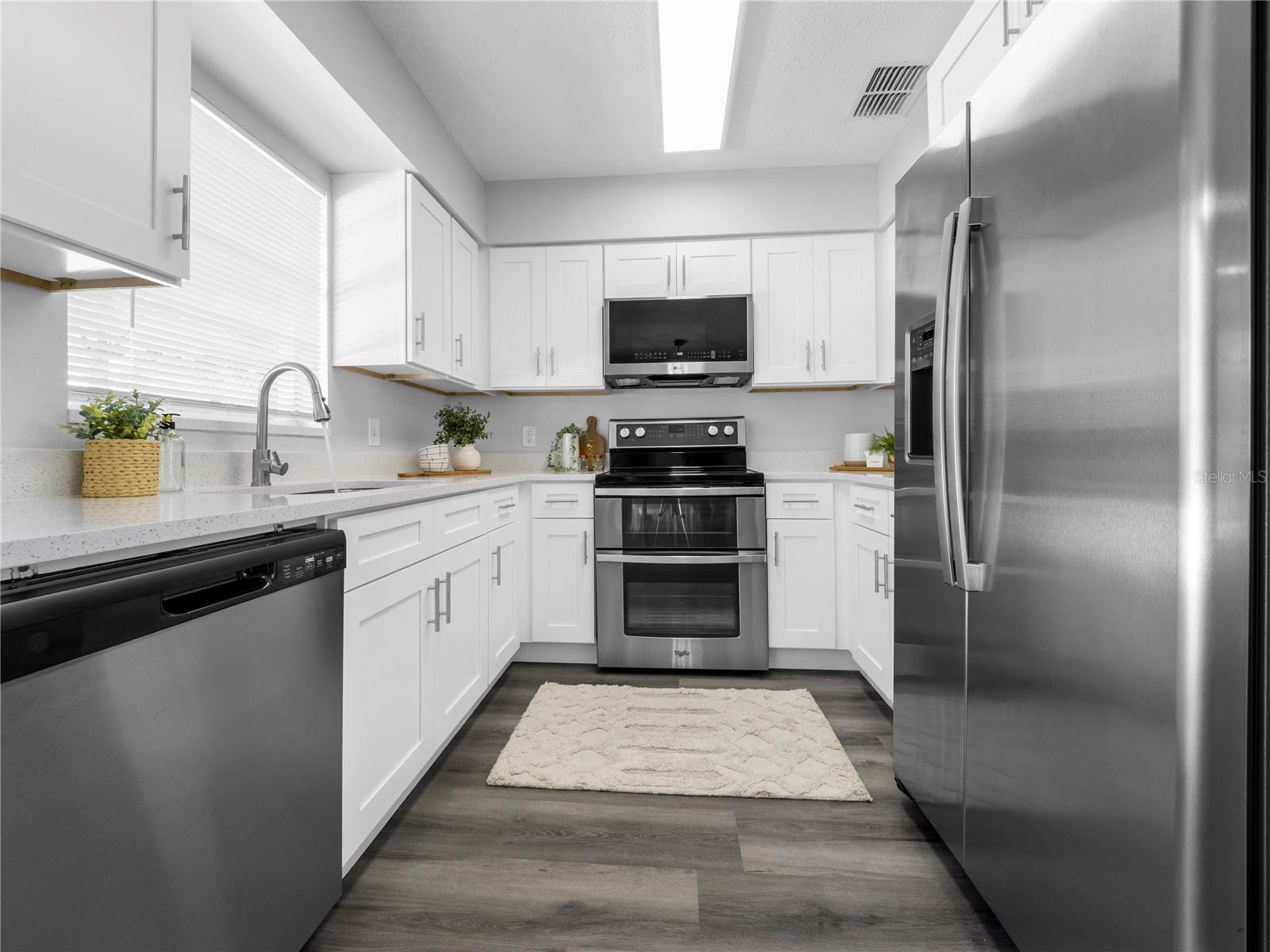 Image 10 of 29 For 6105 Yorkshire Road