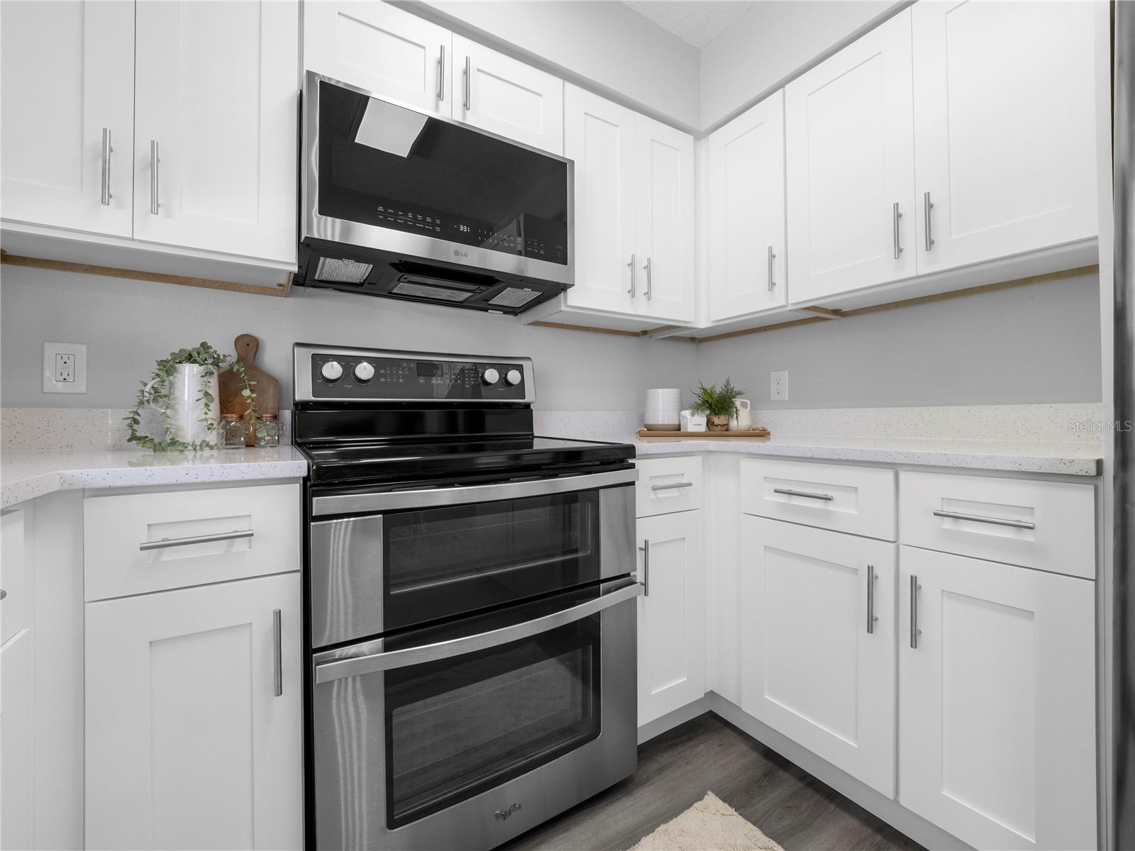 Image 12 of 29 For 6105 Yorkshire Road