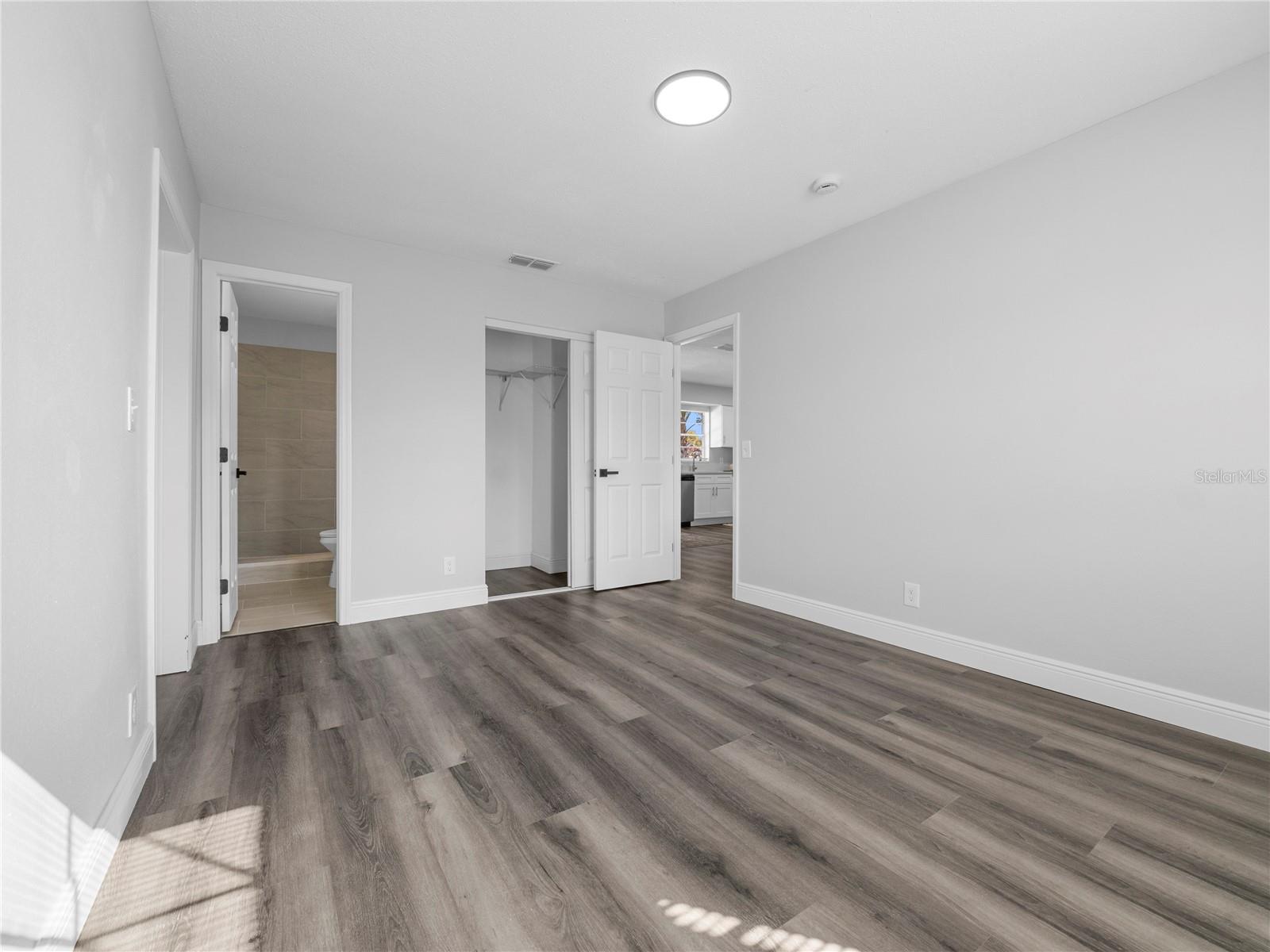 Image 15 of 29 For 6105 Yorkshire Road