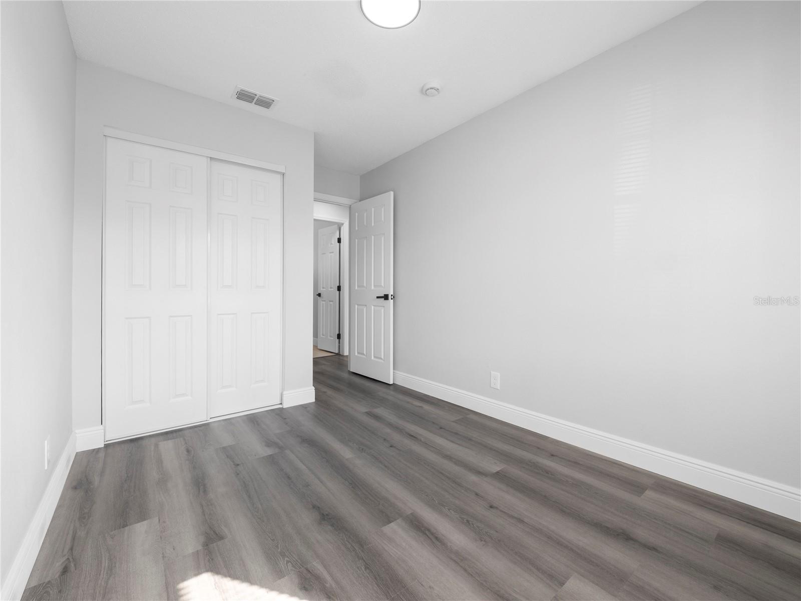 Image 24 of 29 For 6105 Yorkshire Road