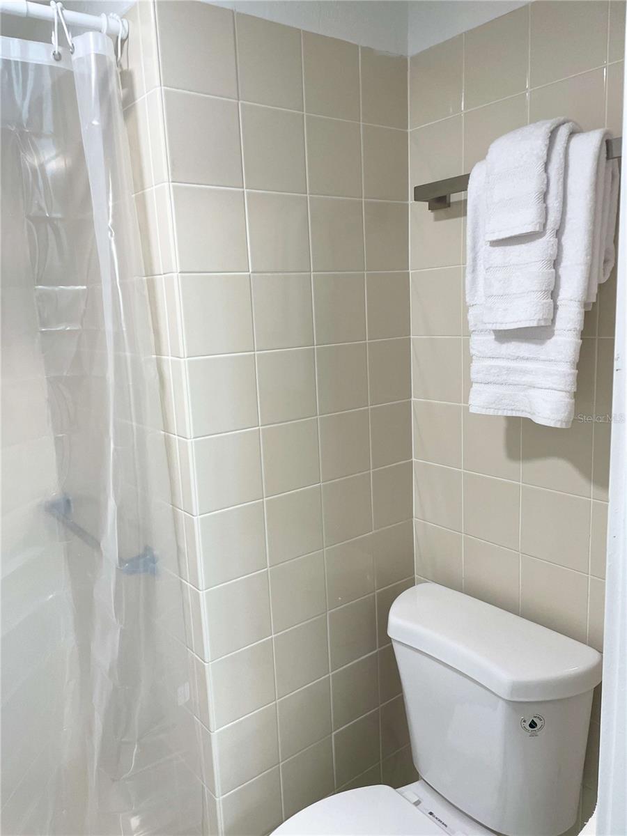 Listing photo id 22 for 16102 1st Street E