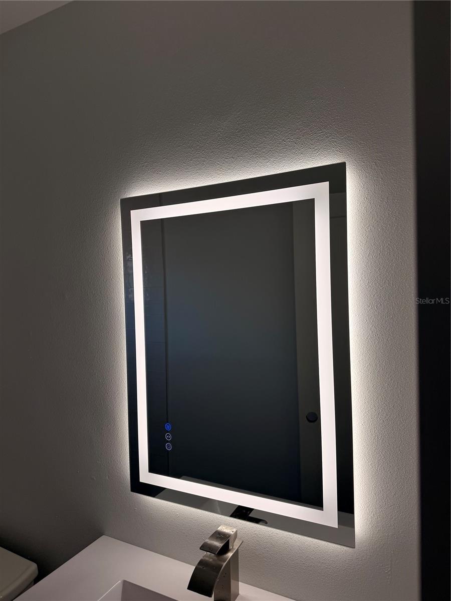 Listing photo id 29 for 16102 1st Street E