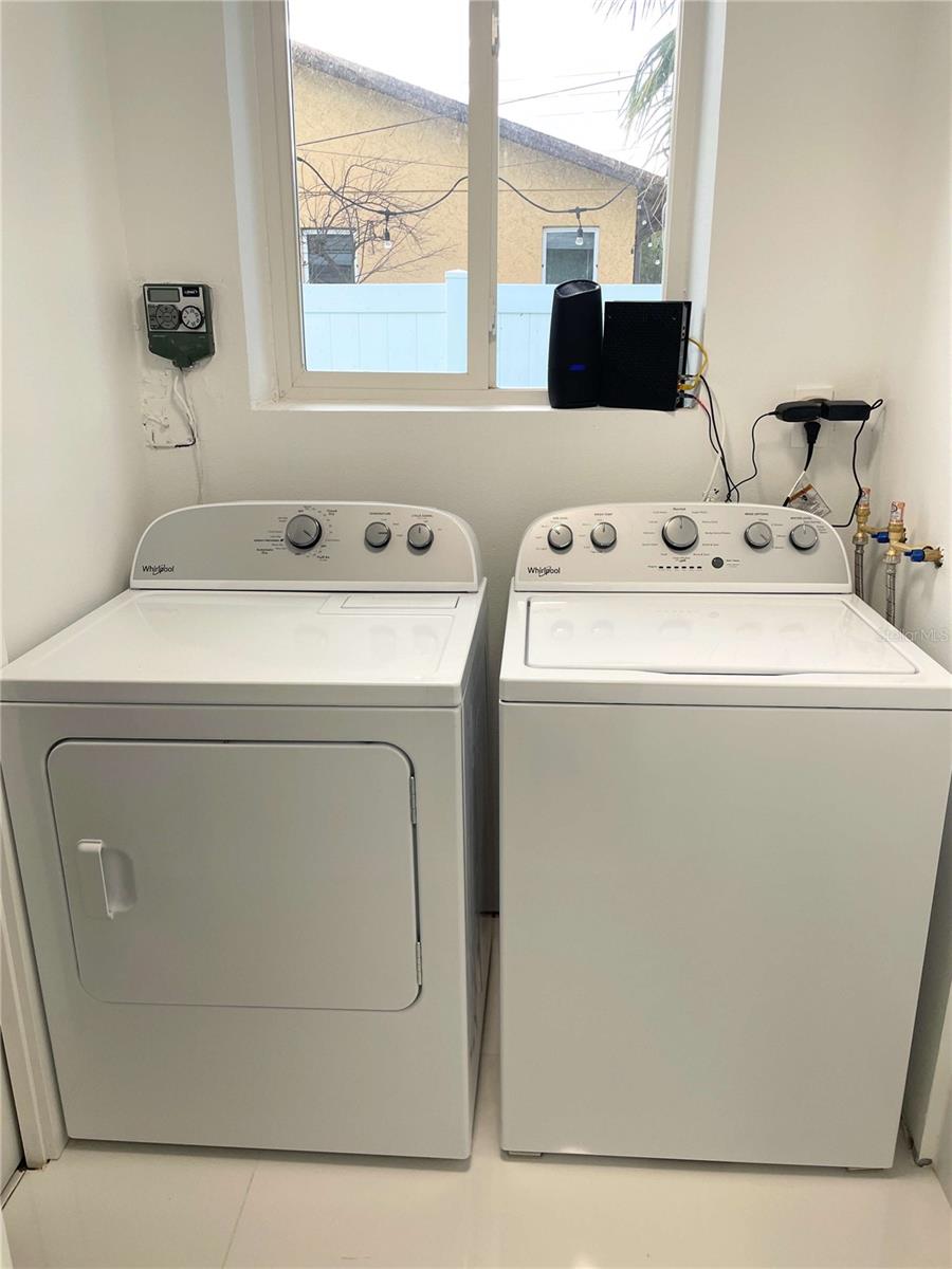 Listing photo id 30 for 16102 1st Street E