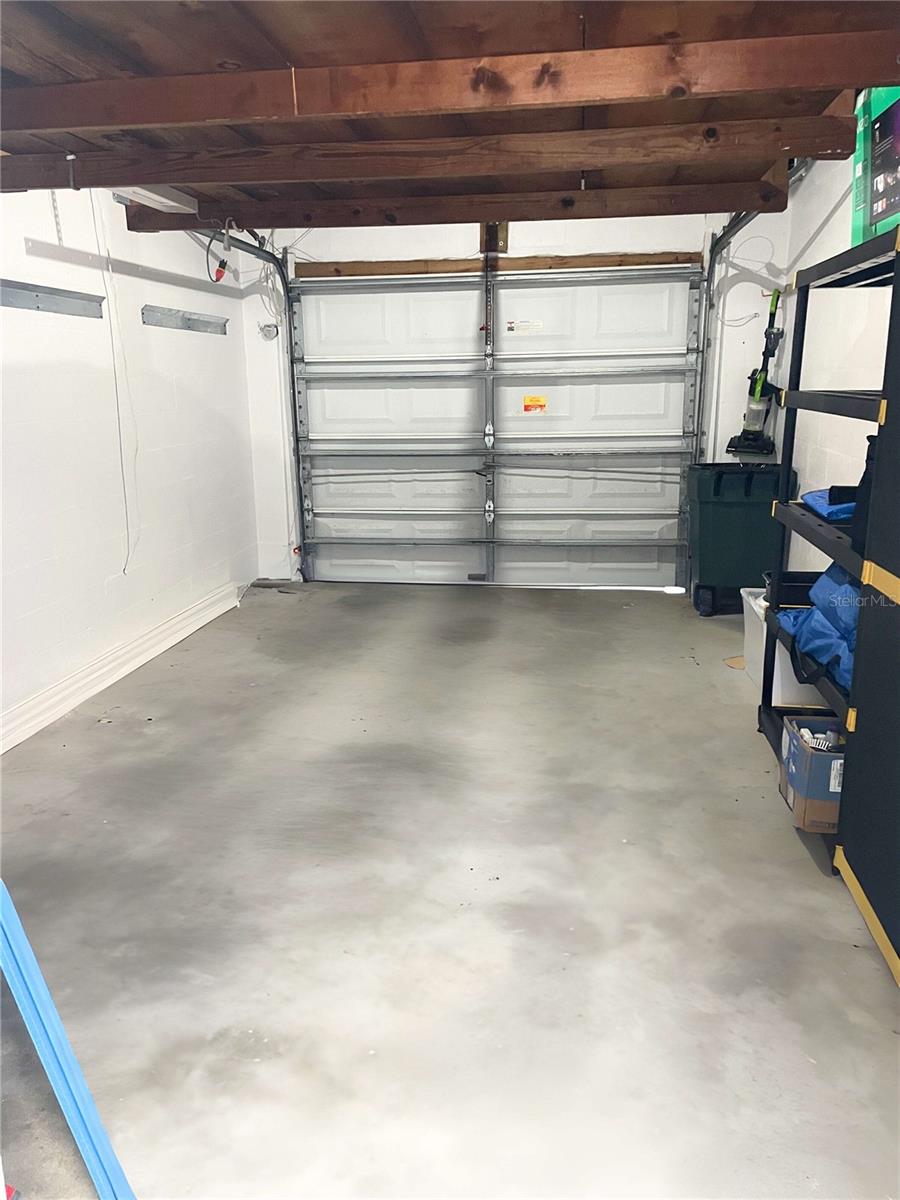 Listing photo id 33 for 16102 1st Street E