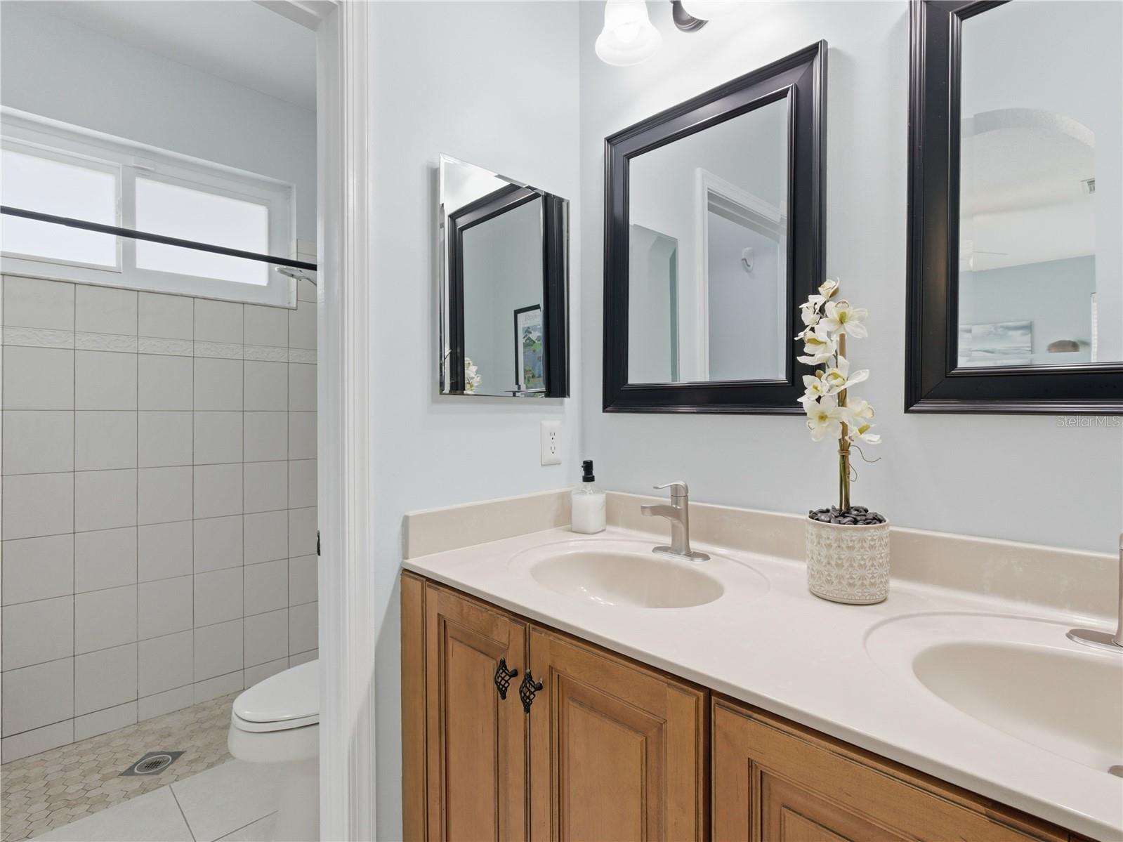 Image 26 of 51 For 1049 Fosters Mill Road