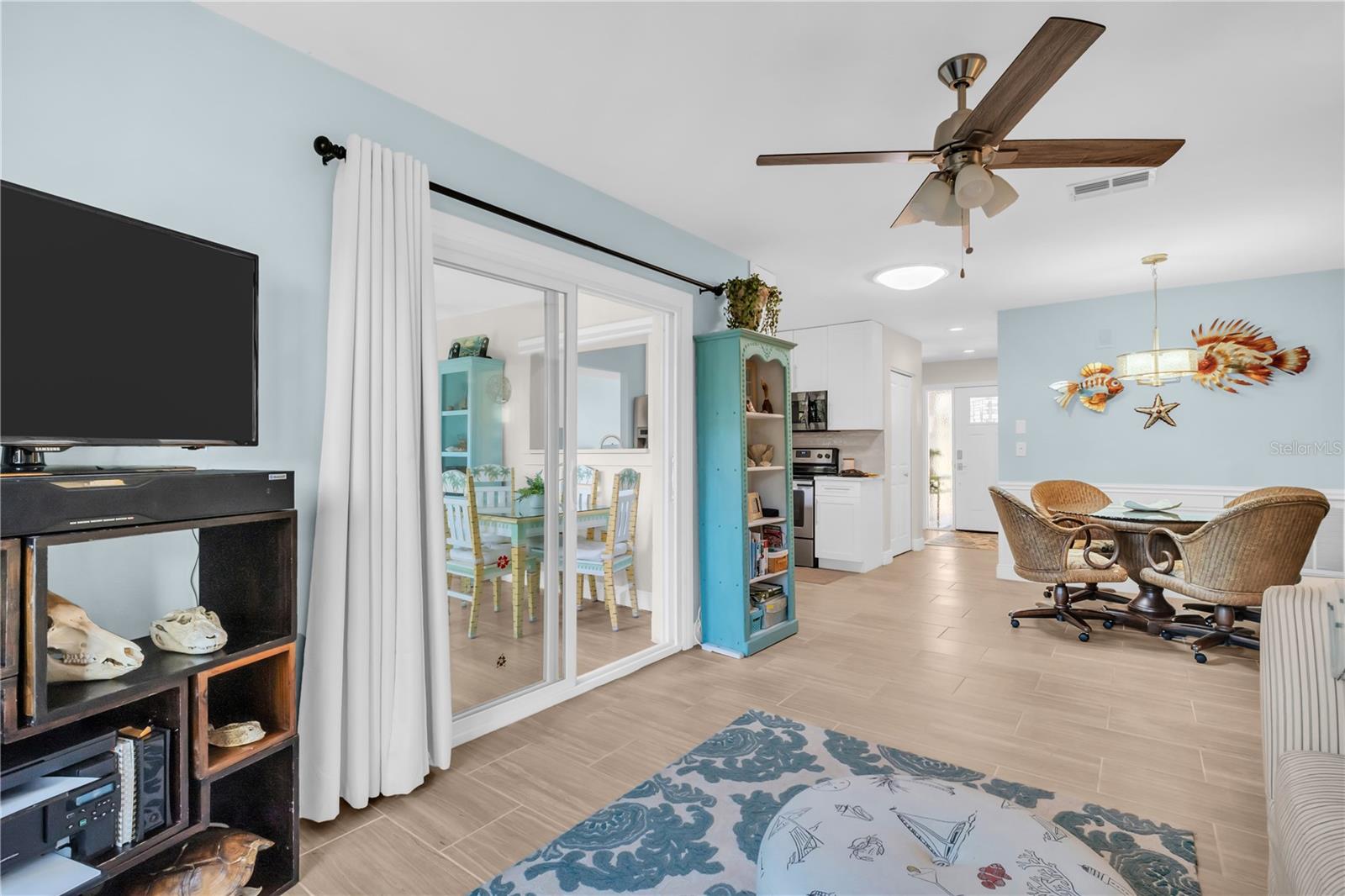 Listing photo id 16 for 1303 Glengarry Drive