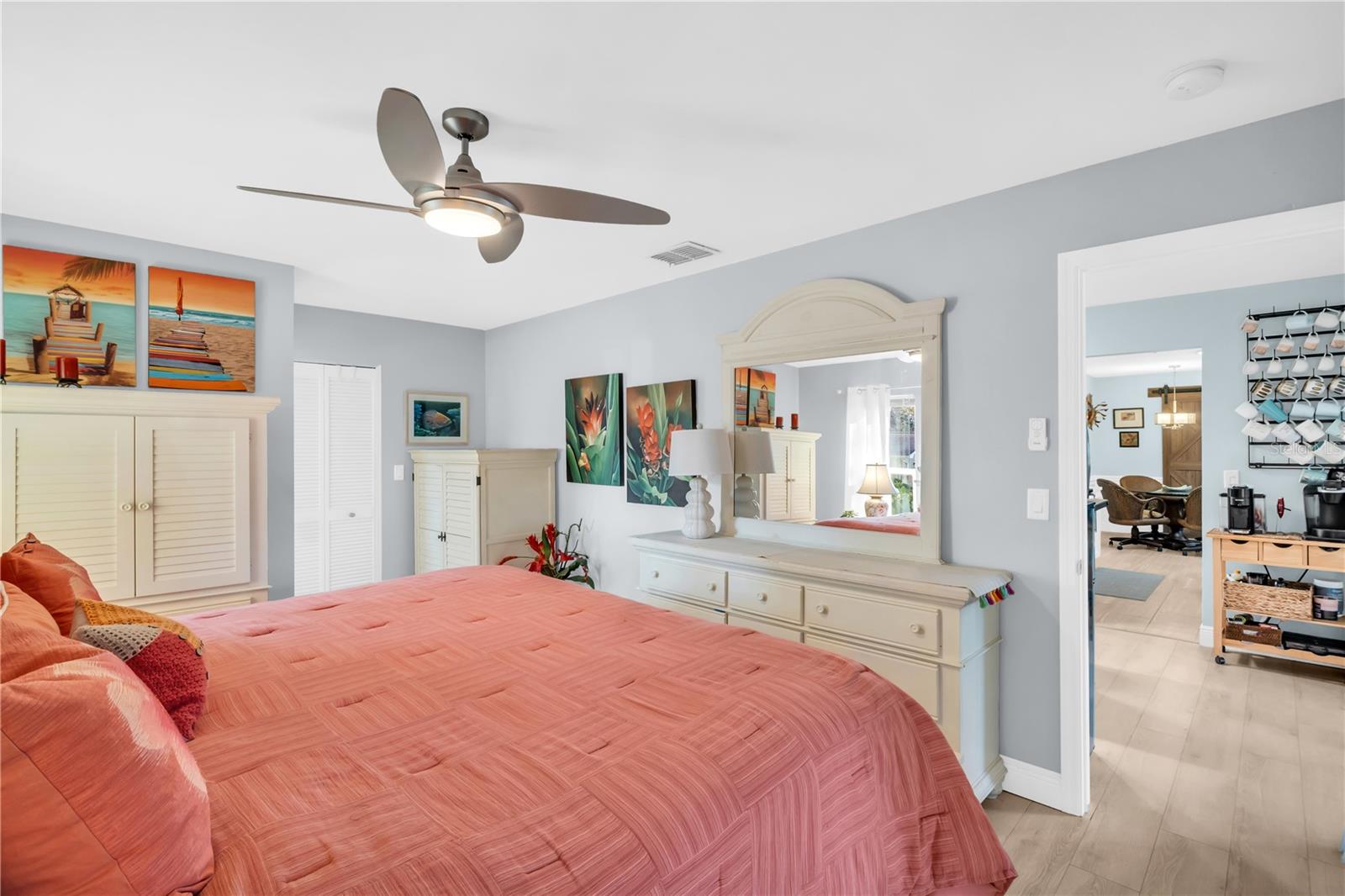 Listing photo id 22 for 1303 Glengarry Drive