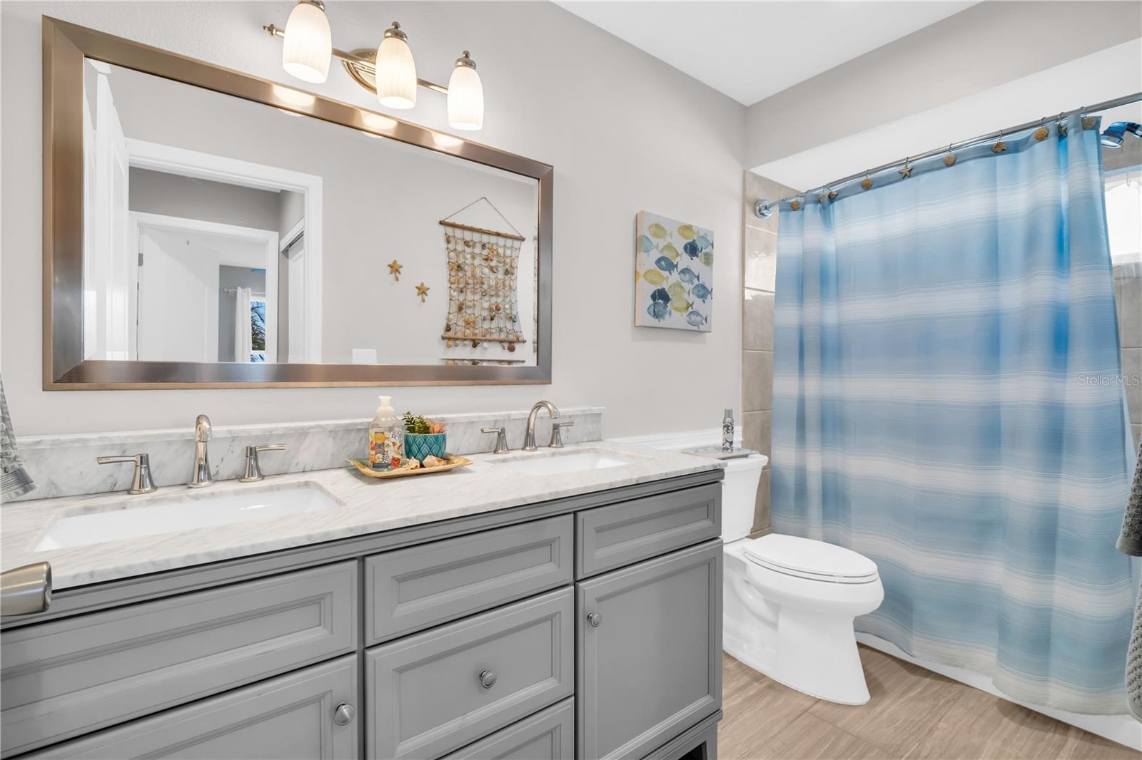 Listing photo id 28 for 1303 Glengarry Drive