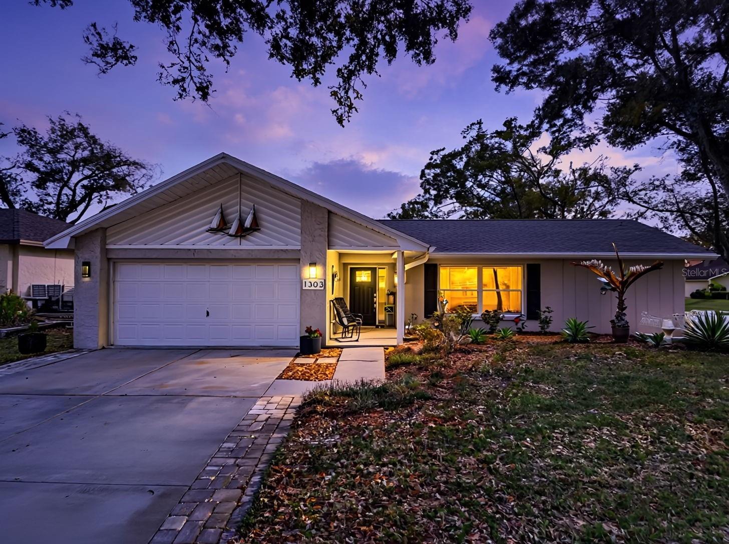 Listing photo id 39 for 1303 Glengarry Drive