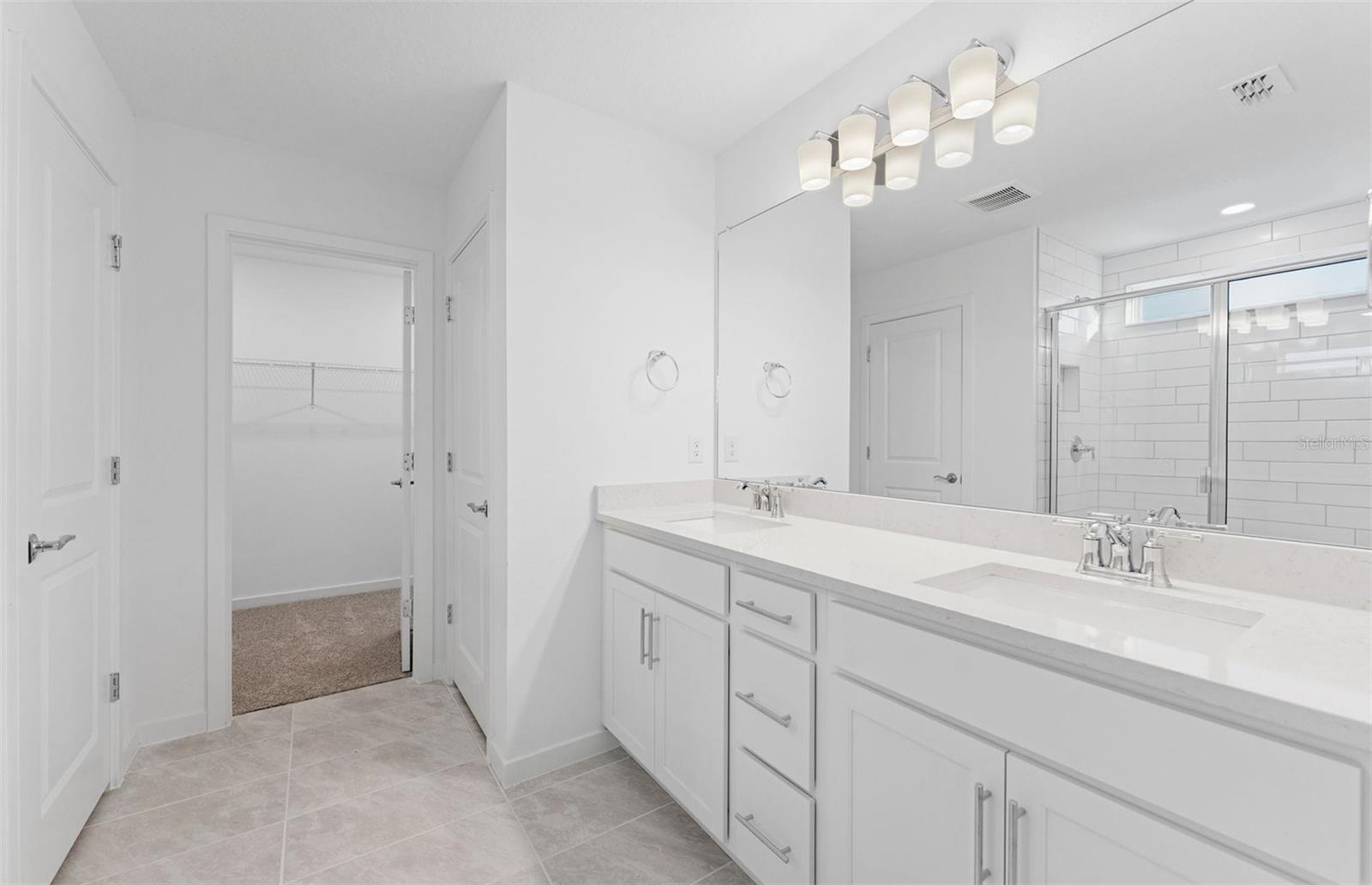 Image 13 of 34 For 9760 Crescent Moon Drive