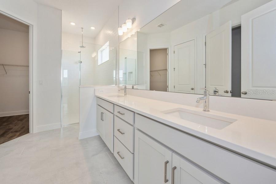 Image 17 of 39 For 16029 Volterra Point