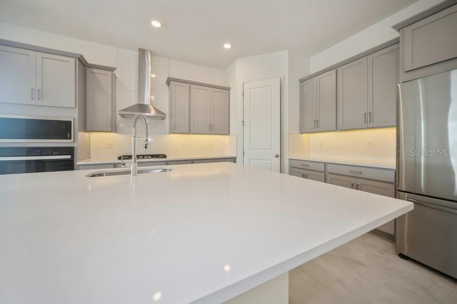 Image 6 of 39 For 16029 Volterra Point