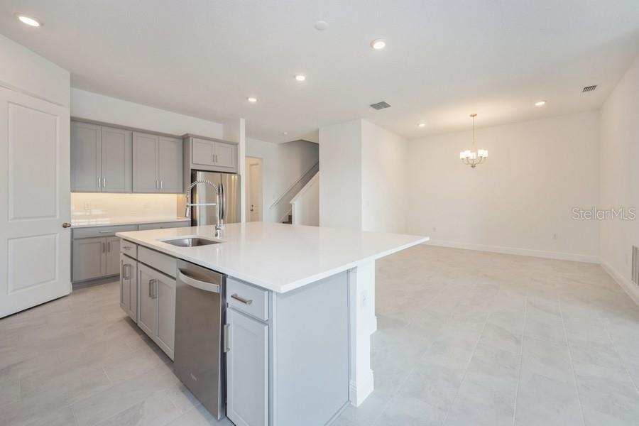 Image 7 of 39 For 16029 Volterra Point