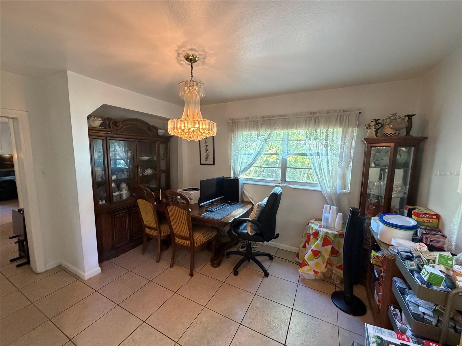 Image 9 of 25 For 2010 Chelsea Street