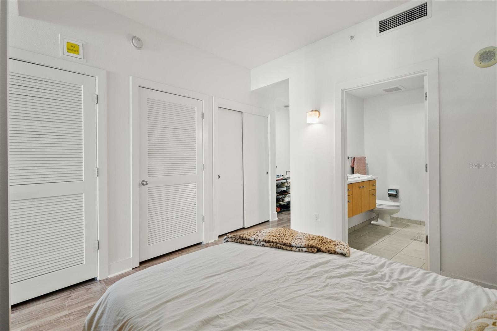 Image 16 of 54 For 1120 Kennedy Boulevard 1524