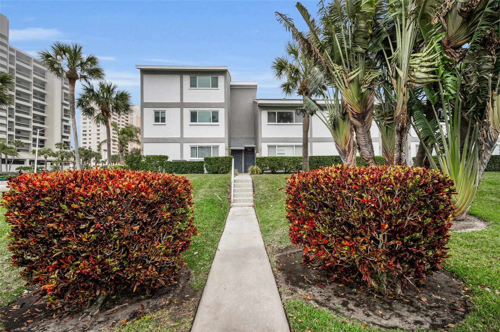 Image 11 of 81 For 1351 Gulf Boulevard 201
