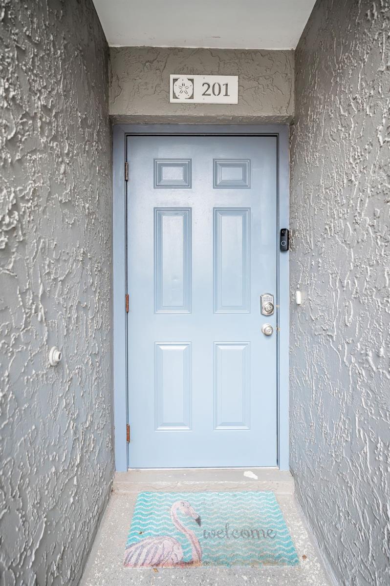 Image 14 of 81 For 1351 Gulf Boulevard 201