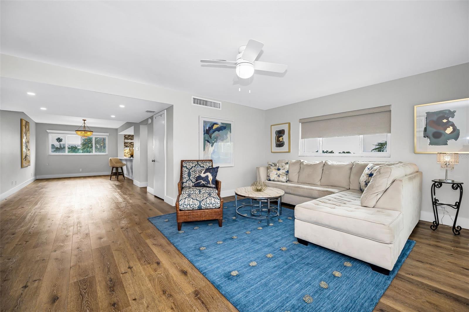 Image 45 of 81 For 1351 Gulf Boulevard 201