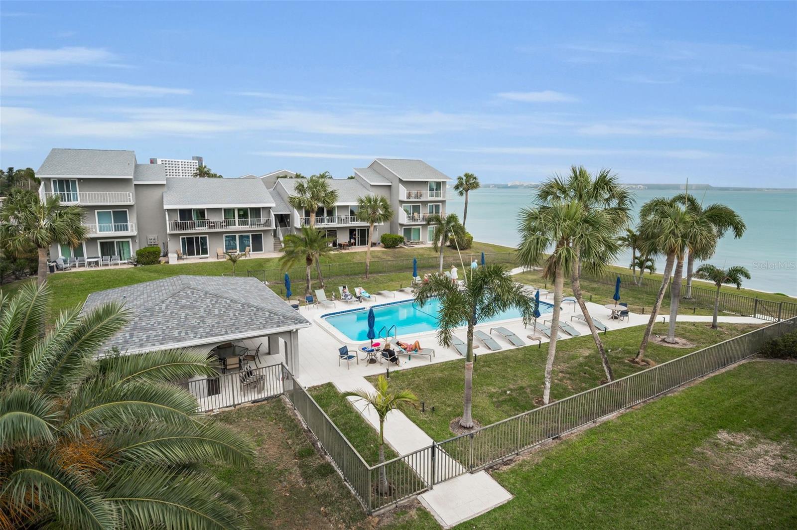 Image 55 of 81 For 1351 Gulf Boulevard 201