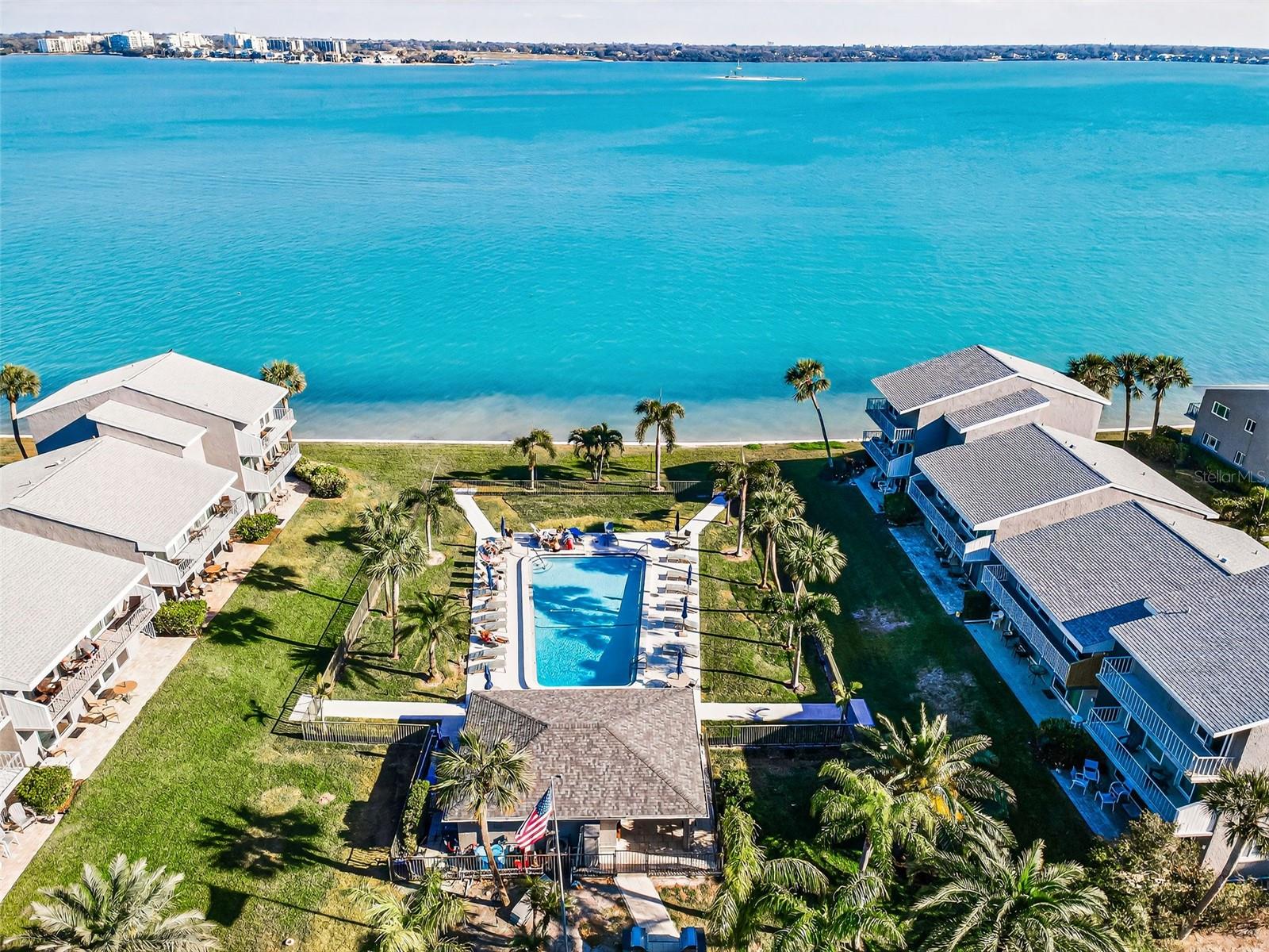 Image 6 of 81 For 1351 Gulf Boulevard 201