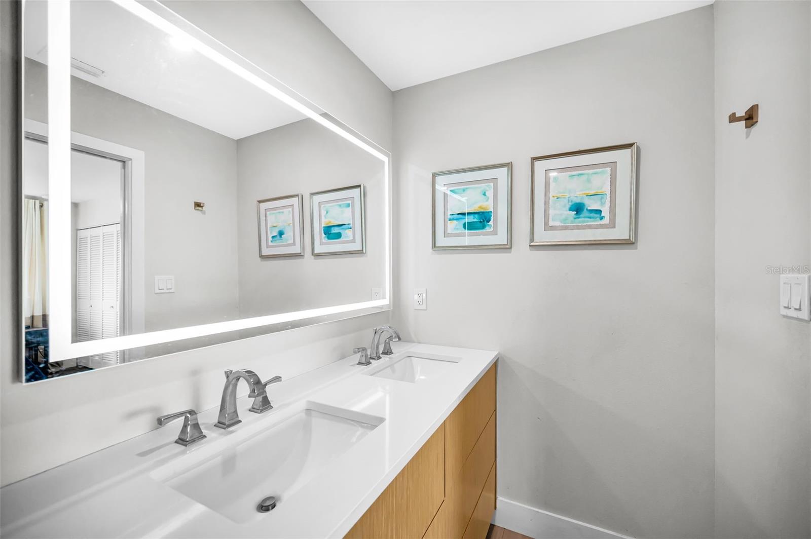 Image 60 of 81 For 1351 Gulf Boulevard 201