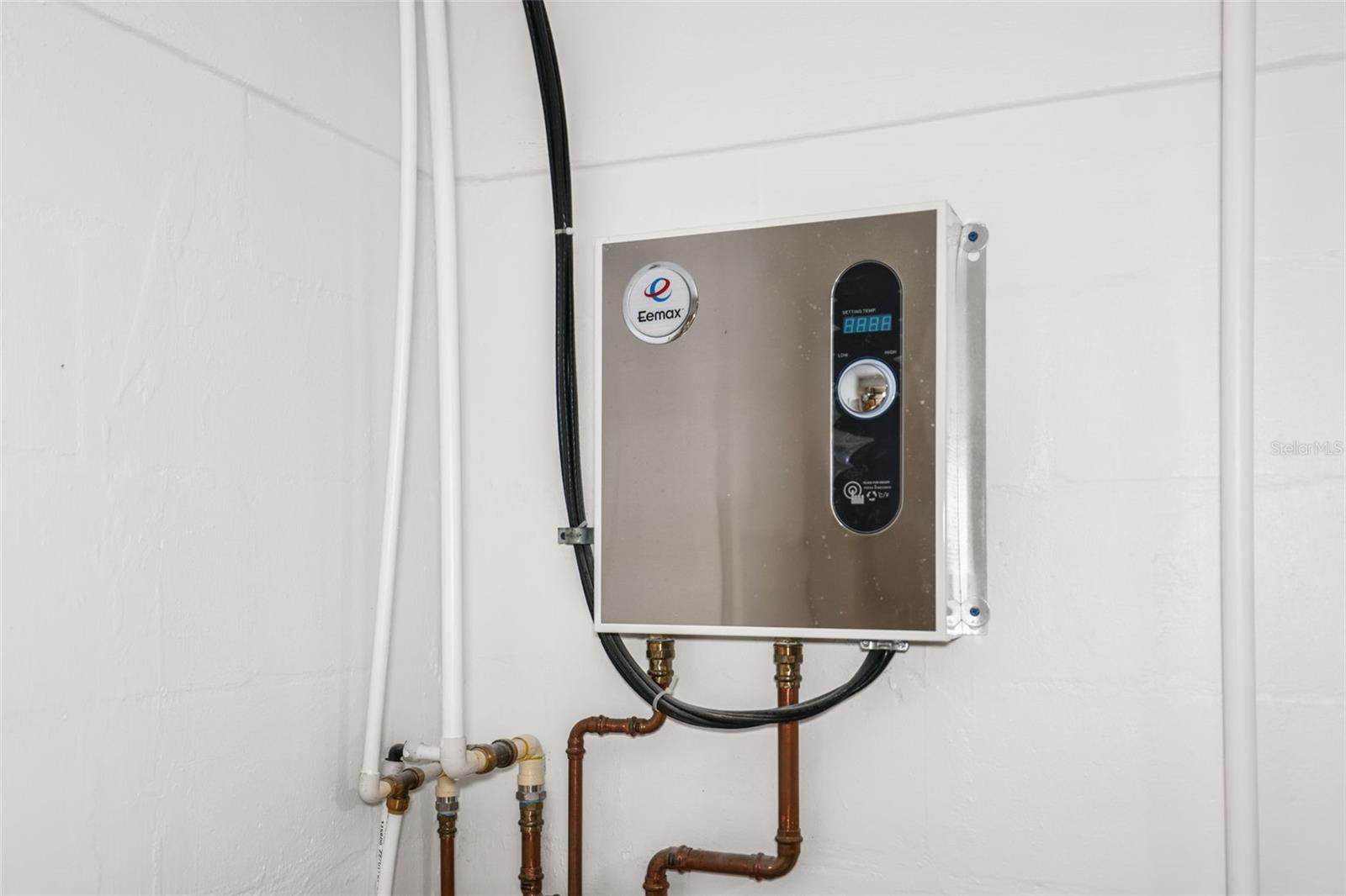 Image 36 of 49 For 7833 1st Avenue S